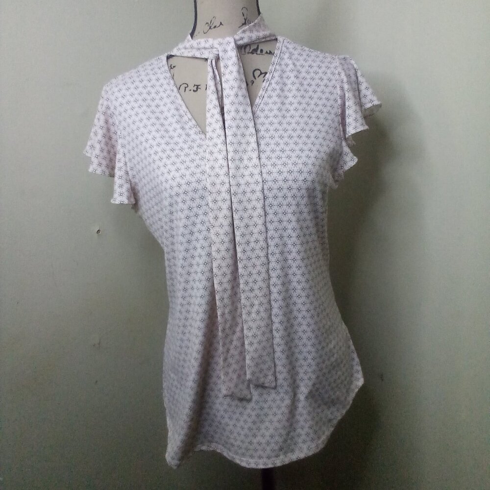 Adrianna Papell Blouse M Short Sleeve Ribbon Tie Stretch Pattern Pink Black